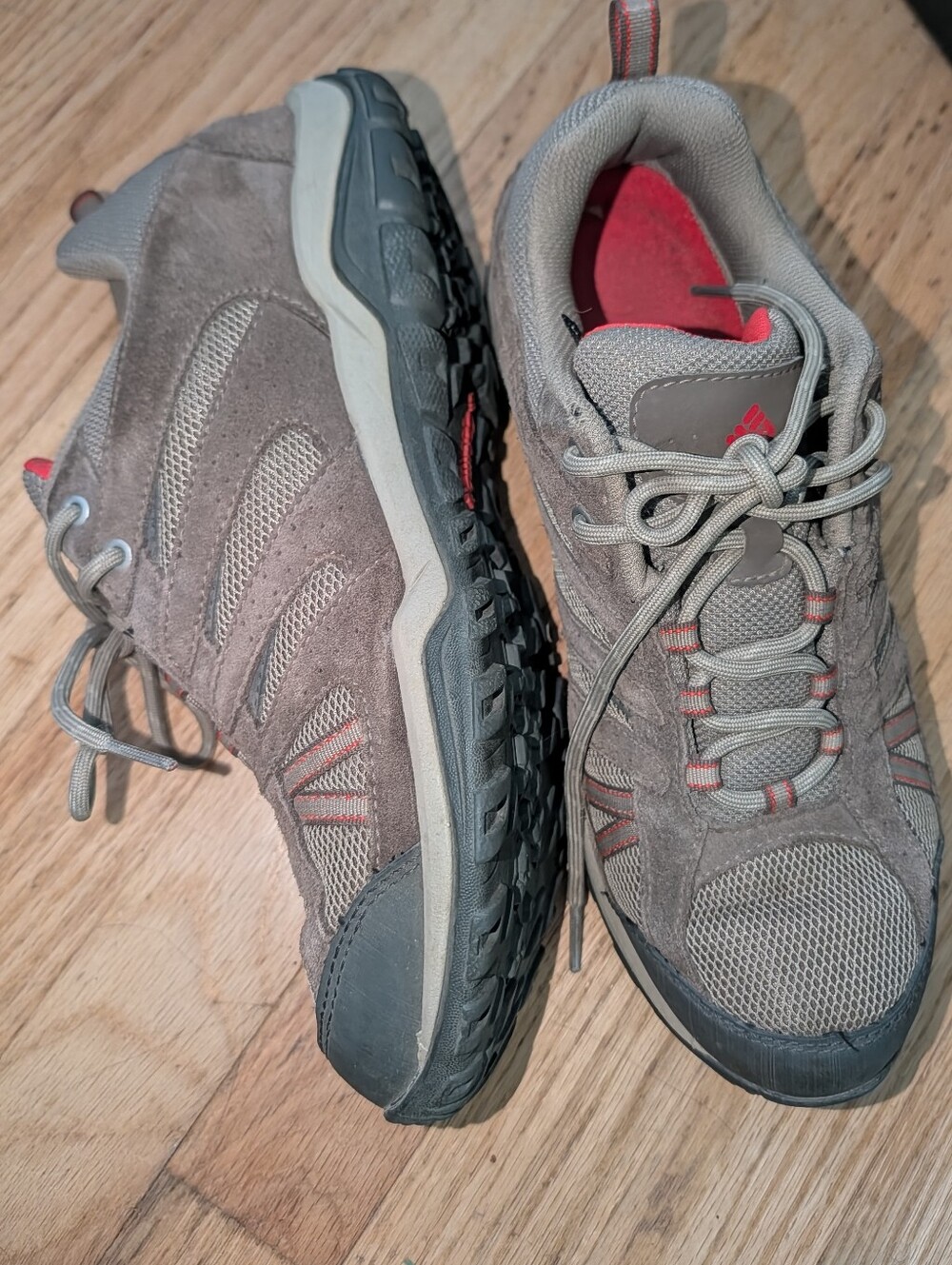 Columbia Women’s Size 10 Brown Suede Mesh Hiking Shoes Trail Sneakers Omni-Grip